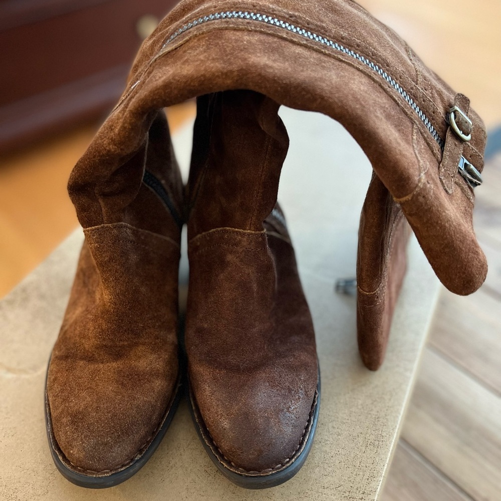 Born Polly riding boot.